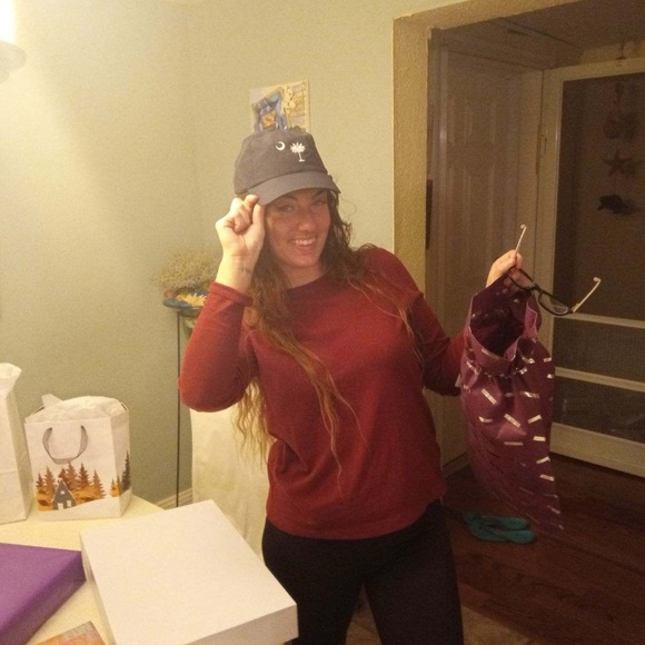 Gorgeous, Sparkly, Sexy, Beautiful, Clean & Fair is What I Offer - Picture 5 of 6